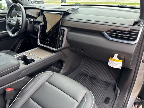 Used 2026 GMC Acadia Denali w/ Super Cruise Package AWD/4WD image 43