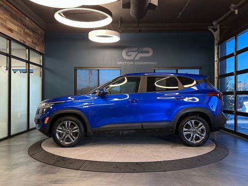 Used 2023 Kia Seltos LX image 6