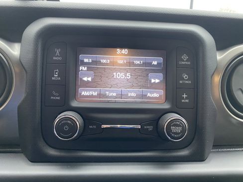 Used 2019 Jeep Wrangler Unlimited Sport image 25