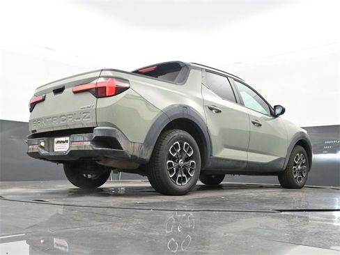 Used 2023 Hyundai Santa Cruz SEL Premium image 11