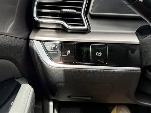 Used 2023 Kia Sportage EX FWD image 27