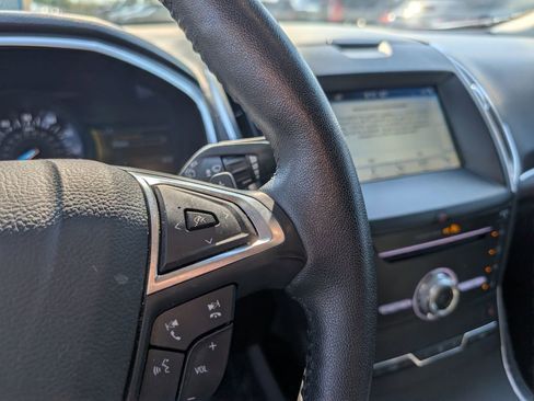 Used 2019 Ford Edge Titanium AWD/4WD image 14