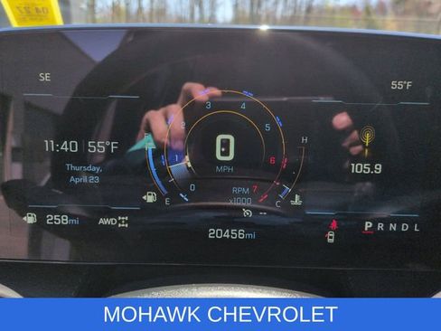 Used 2025 Chevrolet Equinox LT AWD/4WD image 13