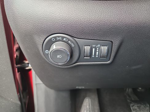 Certified 2022 Jeep Compass Limited AWD/4WD image 30