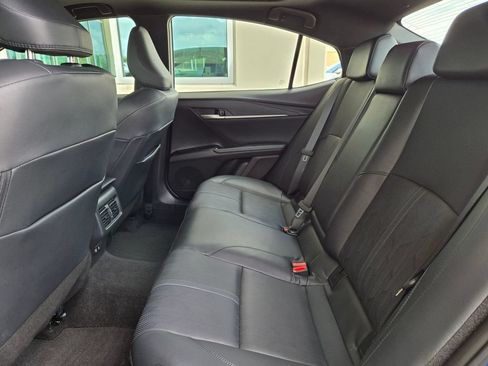 Used 2025 Toyota Camry XSE FWD image 14