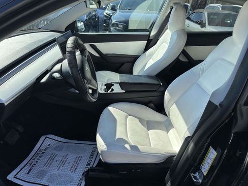 Used 2021 Tesla Model Y Long Range image 13