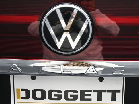 New 2026 Volkswagen Atlas Cross Sport SEL Premium R-Line image 14