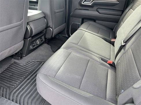 Used 2025 Chevrolet Silverado 3500 LT image 14