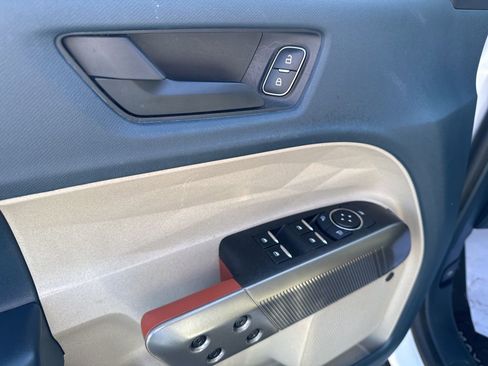 Used 2025 Ford Maverick Lariat image 15