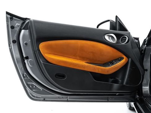 Used 2014 Nissan 370Z Touring w/ Sport Package image 15