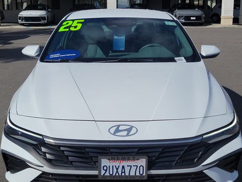 Certified 2025 Hyundai Elantra SE image 28