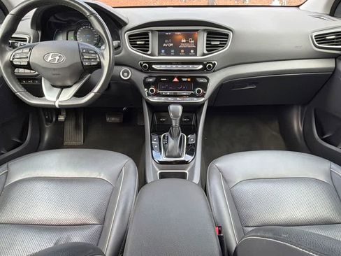 Used 2019 Hyundai Ioniq Limited image 18