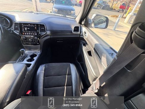 Used 2022 Jeep Grand Cherokee Laredo X image 13