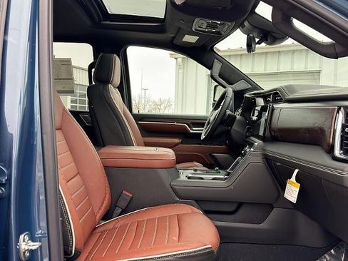 New 2026 GMC Sierra 3500 Denali Ultimate image 17