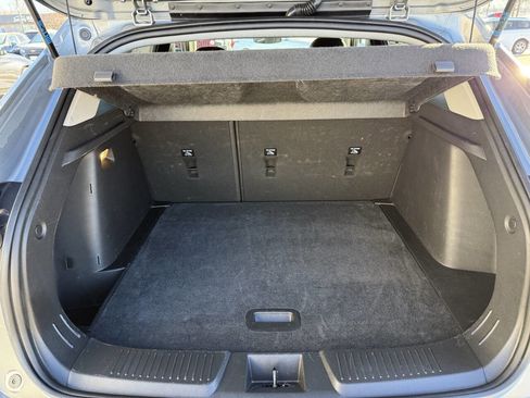 Used 2025 Chevrolet Trax LT w/ LT Convenience Package image 13