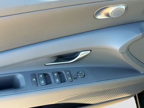 New 2026 Hyundai Elantra SE image 17