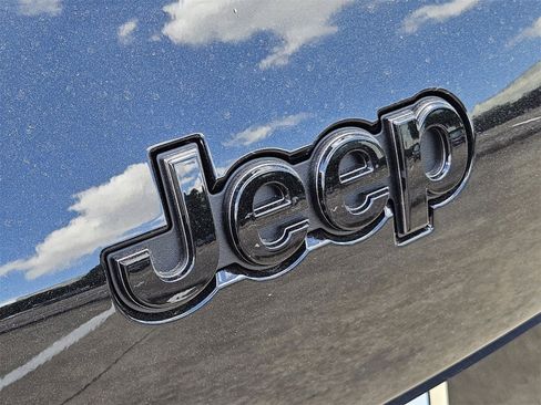 New 2025 Jeep Grand Cherokee L Altitude image 11