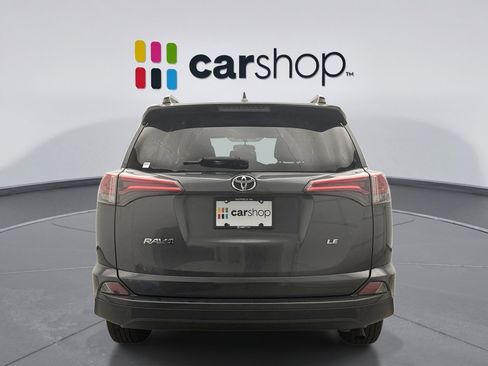 Used 2016 Toyota RAV4 LE FWD image 3