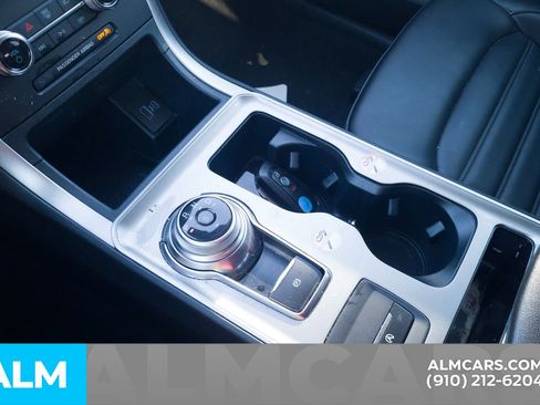 Used 2024 Ford Edge SEL image 27