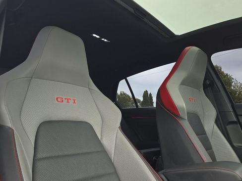 Used 2024 Volkswagen GTI SE FWD image 19