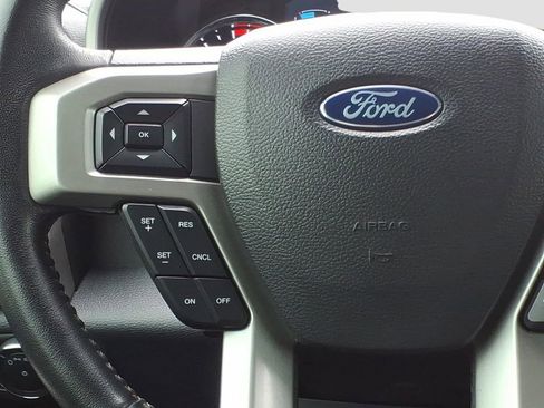 Used 2022 Ford F350 Lariat w/ Tremor Off-Road Package AWD/4WD image 27