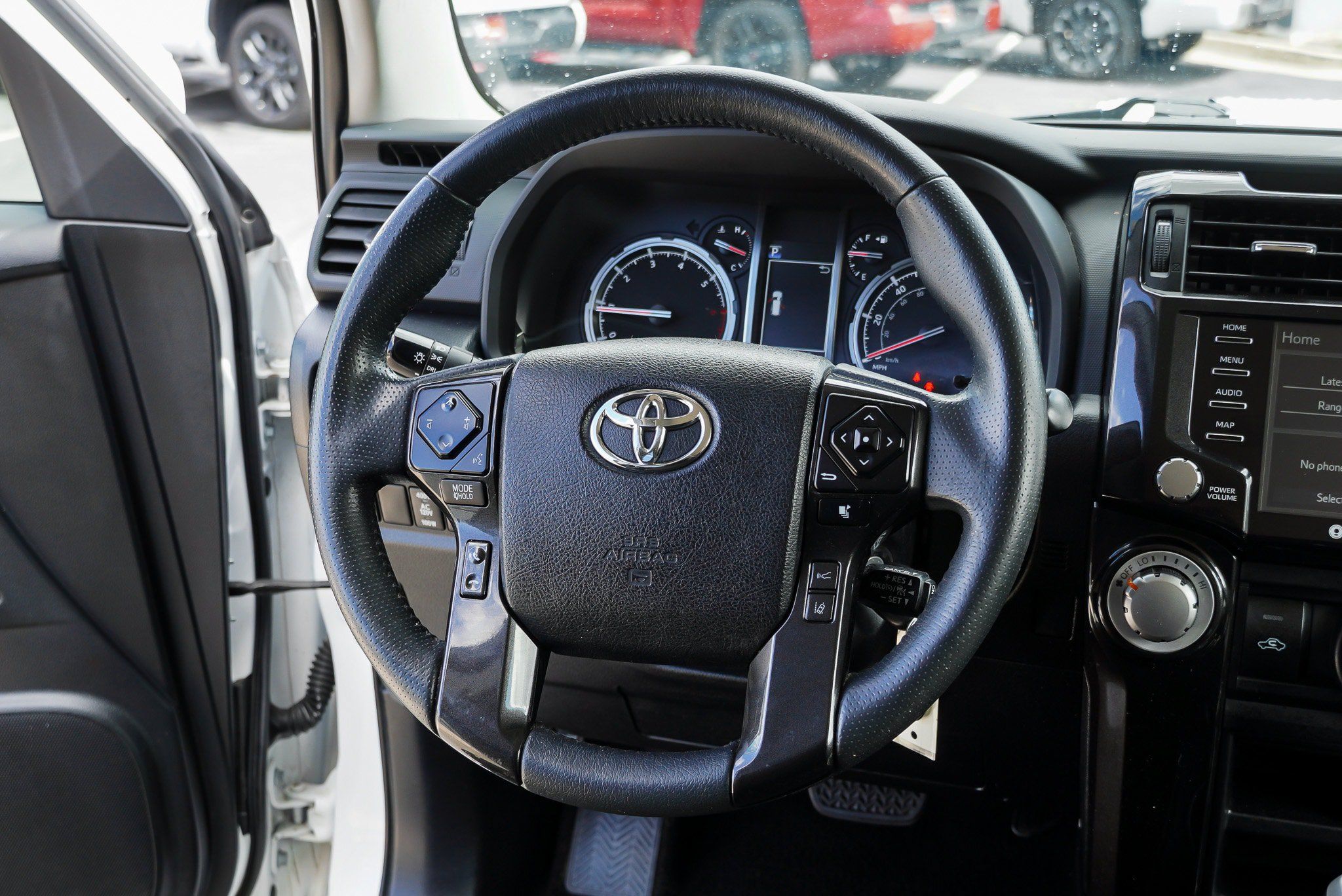 Used 2020 Toyota 4Runner TRD Off-Road AWD/4WD image 30