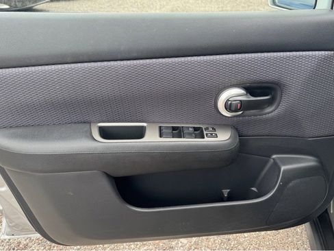 Used 2007 Nissan Versa S w/ Convenience Pkg image 14