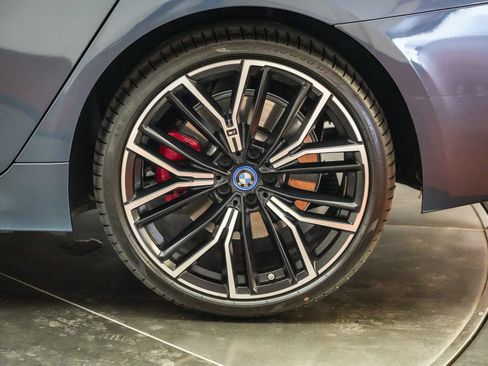 Used 2023 BMW 530e w/ M Sport Package RWD image 9