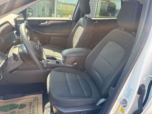 Certified 2023 Ford Escape Active w/ Tech Pack #2 AWD/4WD image 17