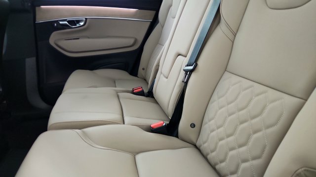 New 2026 Volvo XC90 T8 Plus w/ Protection Package Premier AWD/4WD image 28