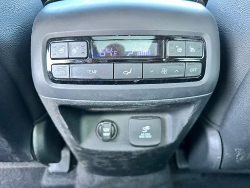 Used 2023 Hyundai Palisade Limited w/ Cargo Package AWD/4WD image 27