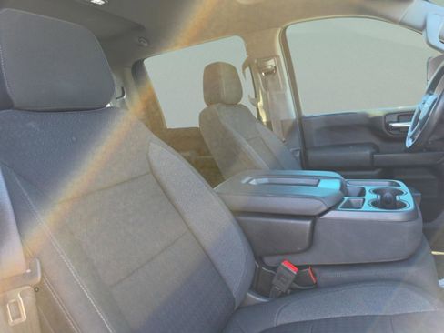 Used 2023 Chevrolet Silverado 2500 Custom w/ Custom Convenience Package AWD/4WD image 28