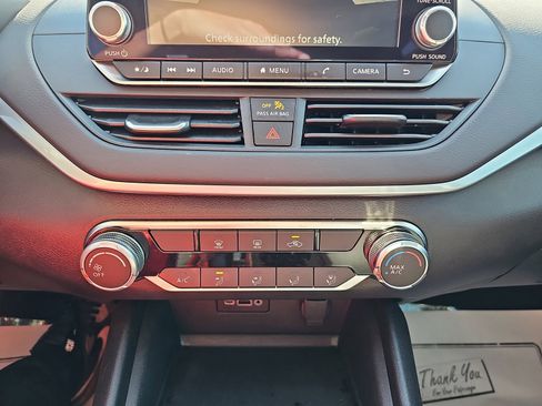 Used 2025 Nissan Altima 2.5 S image 24