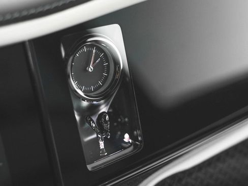 New 2025 Rolls-Royce Cullinan Black Badge image 57