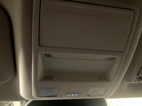 Used 2022 Ford Escape SE w/ SE Sport Appearance Package image 26