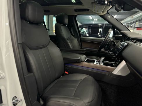 Used 2023 Land Rover Range Rover SE image 32
