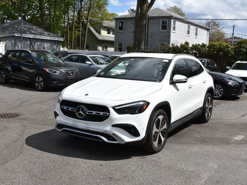 Used 2025 Mercedes-Benz GLA 250 image 2