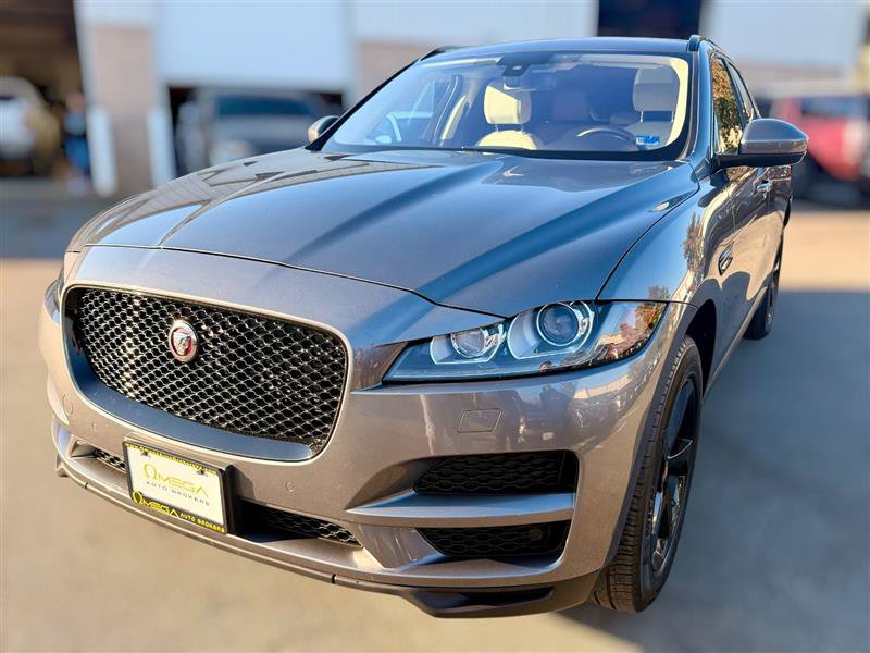 Used 2018 Jaguar F-PACE Prestige AWD/4WD image 2