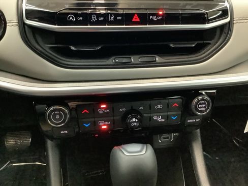 New 2026 Jeep Compass Limited image 20