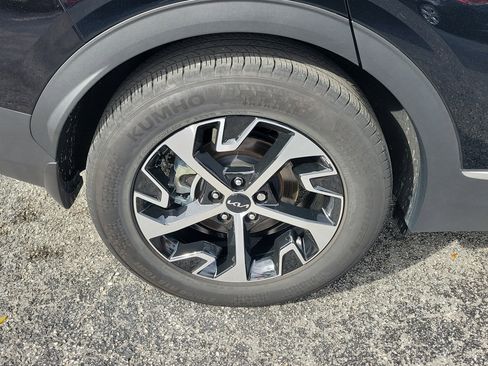 Certified 2025 Kia Sportage EX image 42