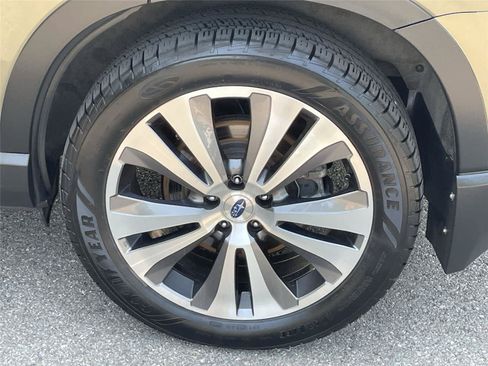 Used 2022 Subaru Ascent Limited w/ Technology Package AWD/4WD image 11