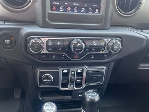 Used 2018 Jeep Wrangler Unlimited Sport S AWD/4WD image 8