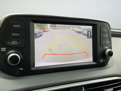 Used 2019 Hyundai Santa Fe Limited FWD image 17