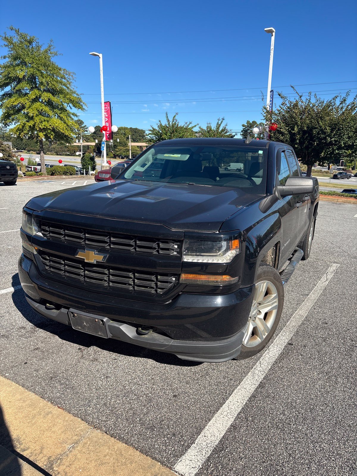 Used 2017 Chevrolet Silverado 1500 Custom w/ Custom Convenience Package RWD image 1