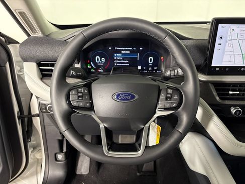 New 2026 Ford Explorer Platinum AWD/4WD image 18