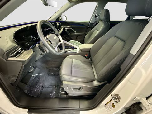 Certified 2025 Audi Q5 Premium w/ Convenience Package AWD/4WD image 21