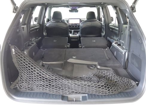 Used 2023 Toyota Highlander XSE AWD/4WD image 25