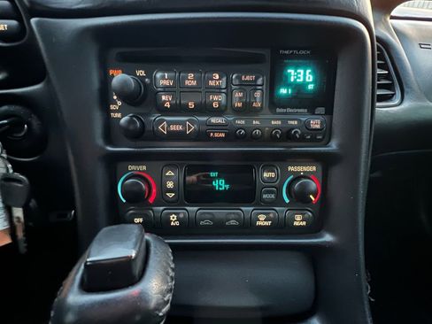 Used 2004 Chevrolet Corvette Convertible w/ Preferred Equipment Group image 18