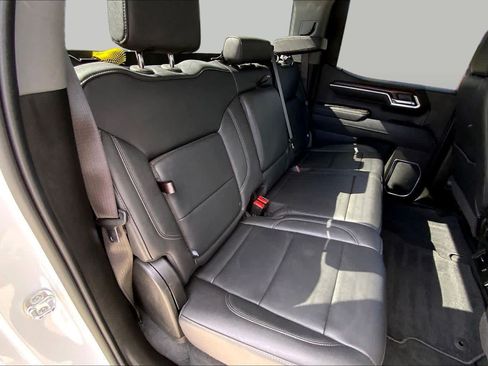Used 2026 GMC Sierra 1500 SLT RWD image 19