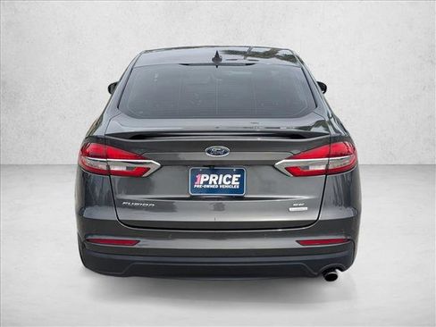 Used 2019 Ford Fusion SE w/ Equipment Group 151A FWD image 7